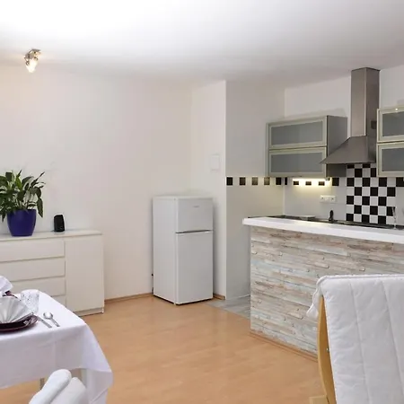 Sunny Letnany Appartement